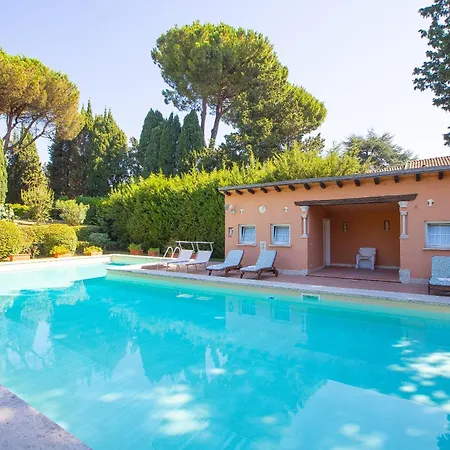 Apartment La Gallese By In Rome